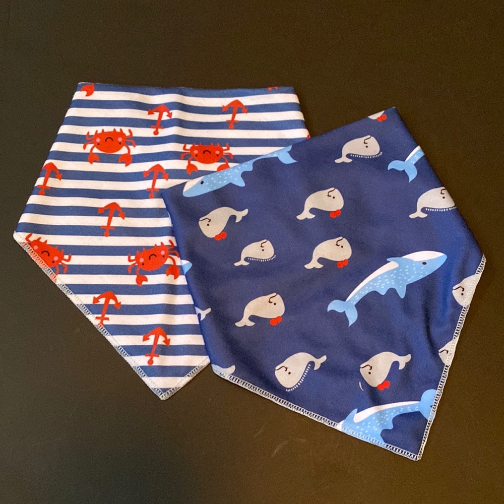 Set of bibs